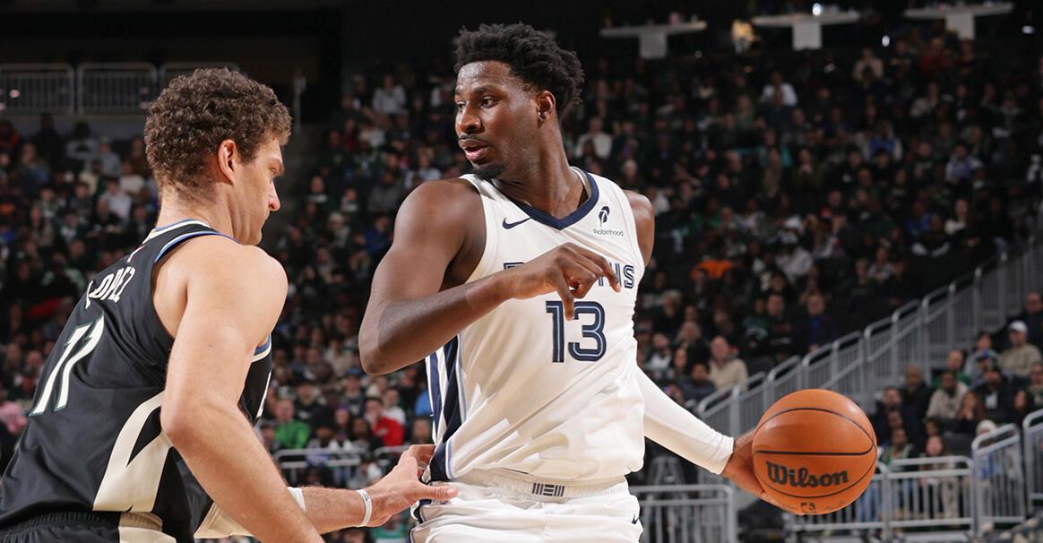 猛龙客场击败雄鹿,灰熊战胜爵士 猛龙客场击败雄鹿,灰熊战胜爵士