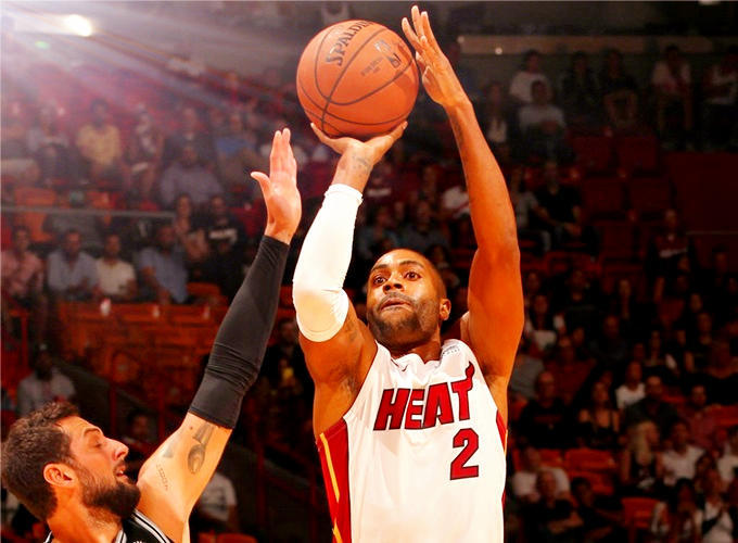 热火力克马刺,布特勒独揽赛季新高得分 热火力克马刺,布特勒独揽赛季新高得分