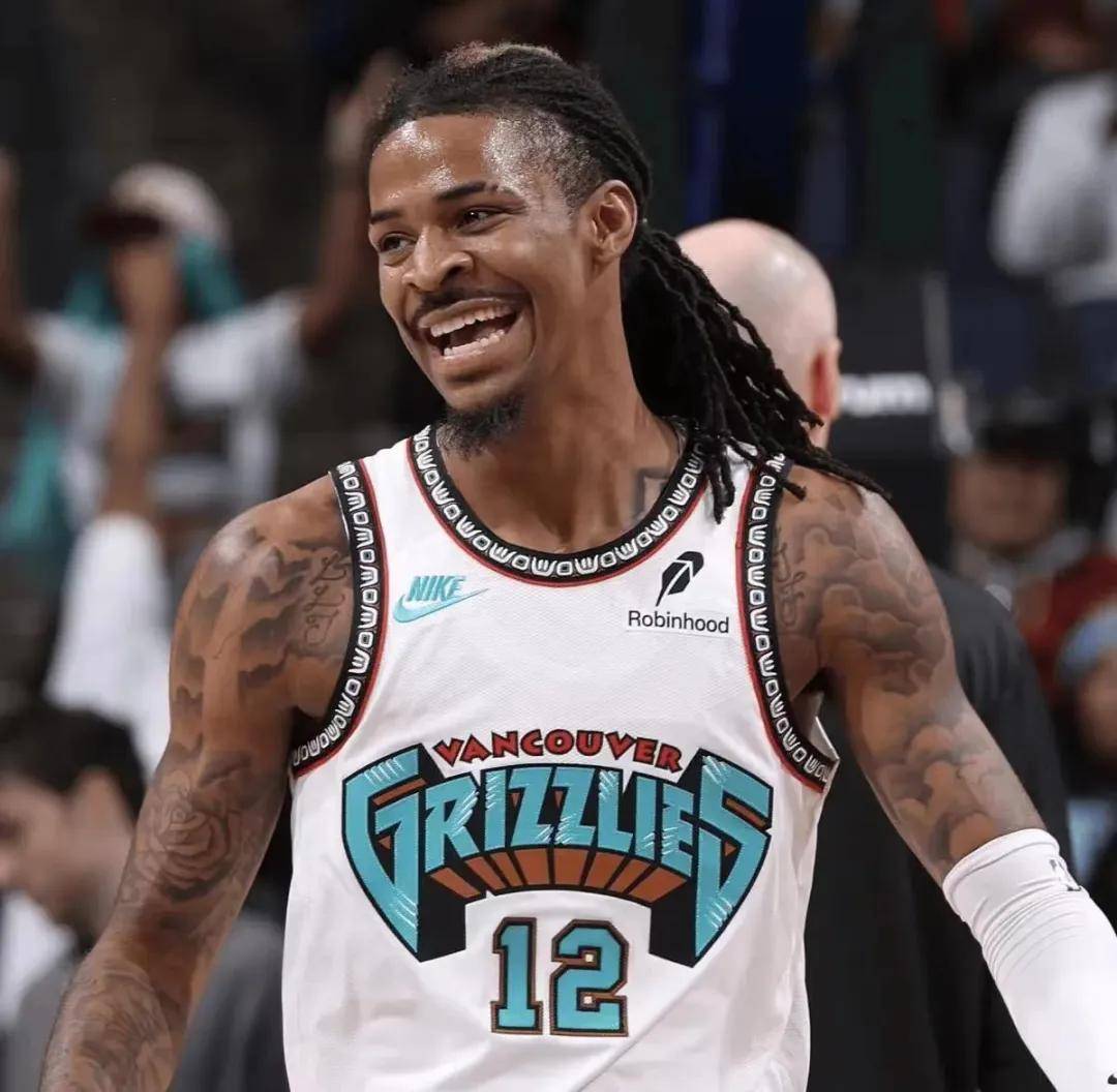 包含黄蜂惊艳全场，官方宣布新规助攻爆棚，莫兰特逆转取胜！的词条