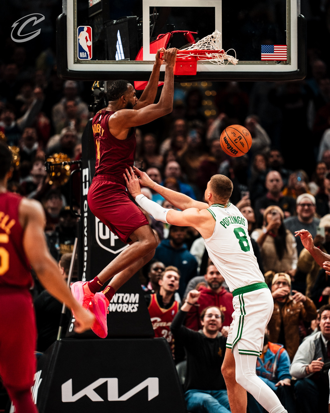 凯尔特人官方公布新规，助攻爆棚引发争议，米切尔球迷热议！