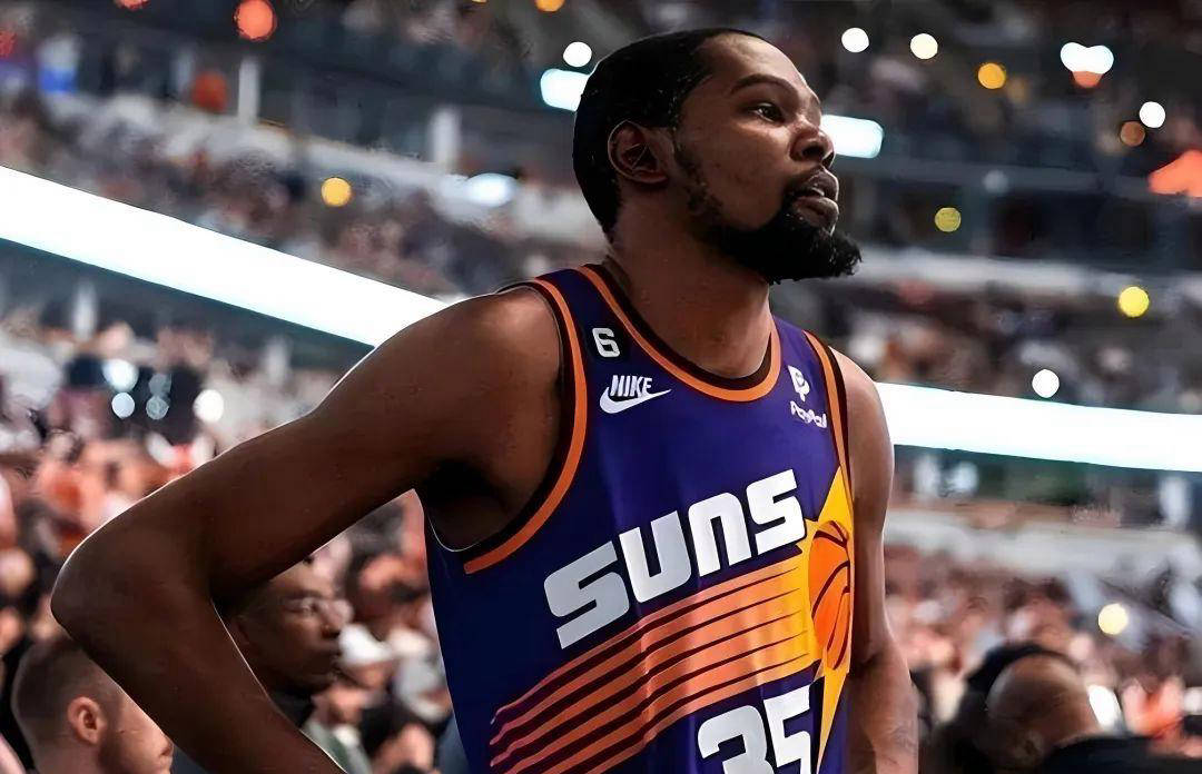 关于巴特勒连续三场比赛得分超过出色防守,SKT挑战极限!的信息 关于巴特勒连续三场比赛得分超过出色防守,SKT挑战极限!的信息